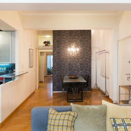 Stylish Flat With Veranda In The Heart Of Athènes Extérieur photo