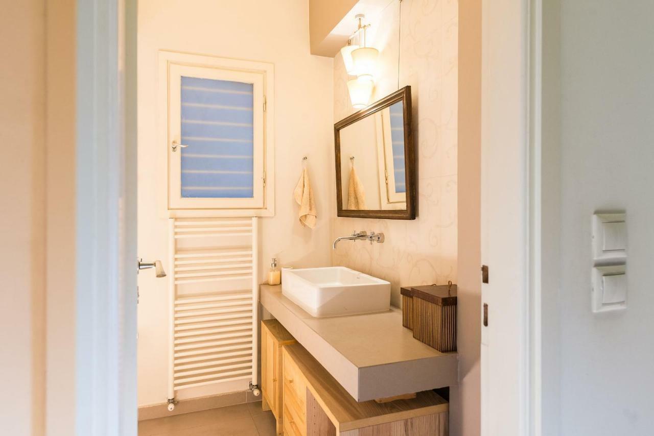 Stylish Flat With Veranda In The Heart Of Athènes Extérieur photo