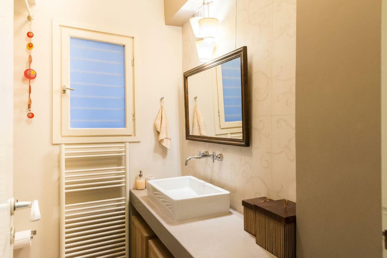 Stylish Flat With Veranda In The Heart Of Athènes Extérieur photo