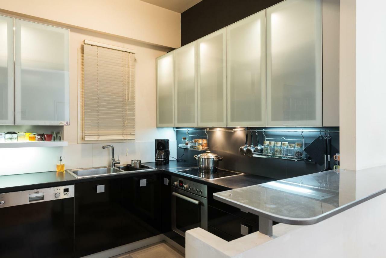 Stylish Flat With Veranda In The Heart Of Athènes Extérieur photo