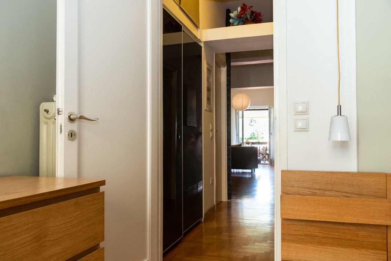 Stylish Flat With Veranda In The Heart Of Athènes Extérieur photo